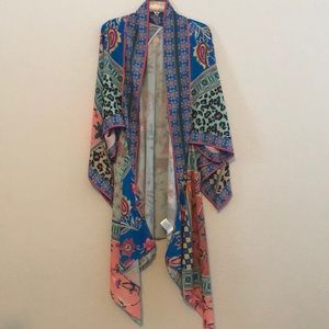 Gorgeous colorful Umgee Kimono